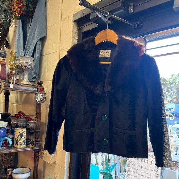 Vintage black mink fur collar and rare Broadtail lamb cropped jacket size Small. - Picture 3 of 6